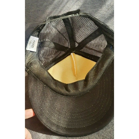 "GEEKS WHO DRINK" BLACK & WHITE SNAPBACK MESH BACK HAT - Picture 4 of 5